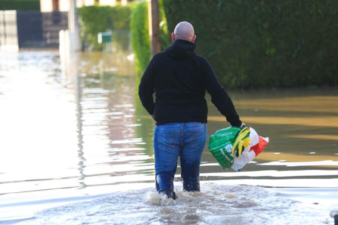 Inondations dans la ville de Blendecques (Pas-de-Calais), à proximité du fleuve l'Aa, touché par une crue exceptionnelle