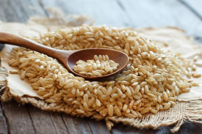 Les céréales complètes, comme le riz brun