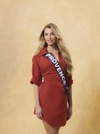 Miss Provence 2023 est Adelina Blanc