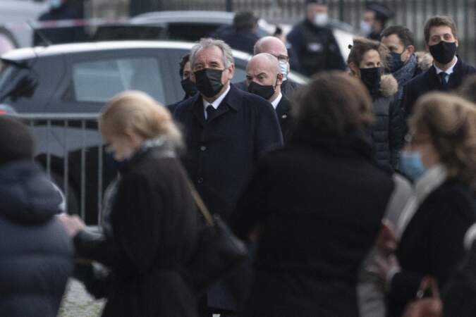 Obsèques de Marielle de Sarnez : François Bayrou arrive à l'église Saint-Sulpice