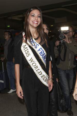 Marine Lorphelin, lors de son retour, à l'aéroport de Roissy Charles de Gaulle, le 30 septembre 2013, après l'élection de Miss Monde. 