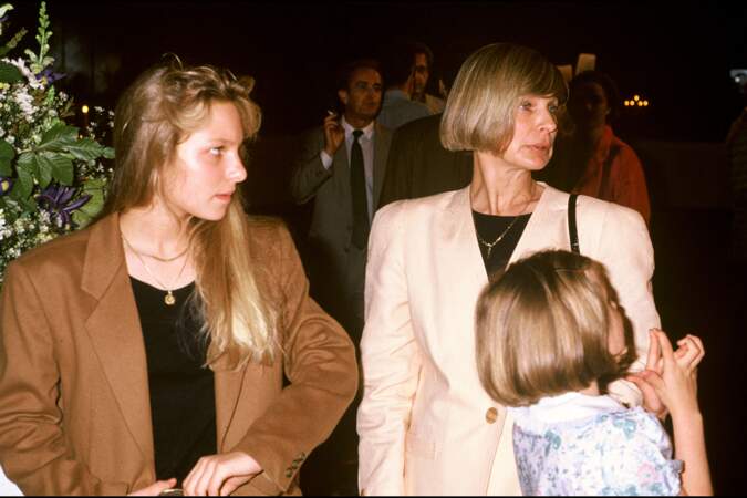 Des drames sans commune mesure comme la douloureuse perte de trois de leurs enfants, dont Solenn (à gauche sur la photo) qui s'est suicidée, en 1995, à l'âge de 19 ans.