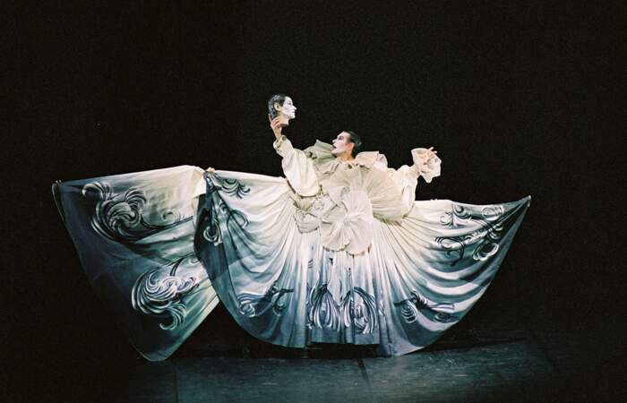 En 2004, il danse en hommage à Claude Bessy, directrice de danse de l'Opéra Garnier.