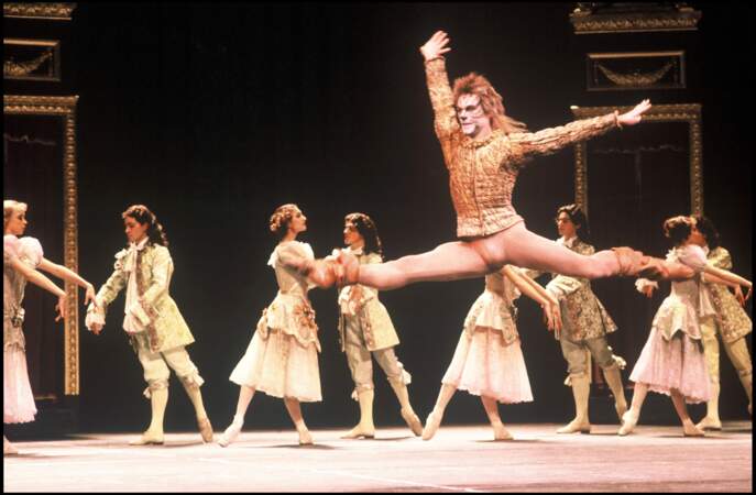Premier danseur en 1979, Patrick Dupond est nommé danseur étoile, en 1980. Il a 21 ans. 