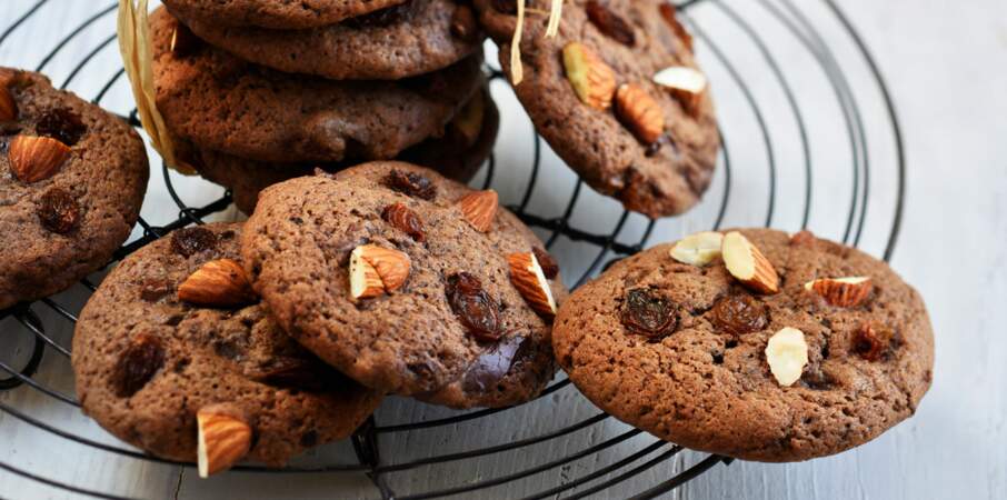 Cookies au chocolat, amandes et raisins secs