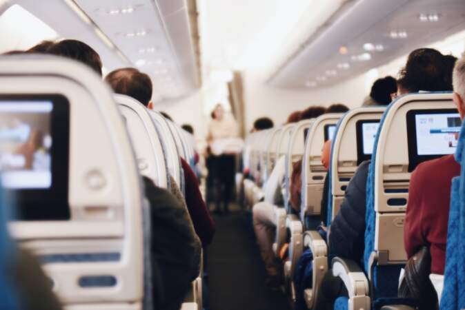 Covid-19 : comment réduire les risques de contamination en avion ? Une étude répond