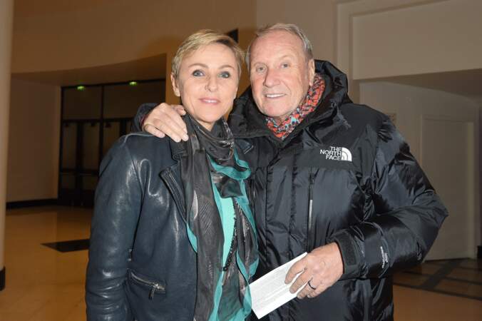 Yves Rénier et sa femme Karin à la générale du 5ème woman show "N°5 de Chollet" de Christelle Chollet, à la Salle Pleyel à Paris, le 17 janvier 2019.