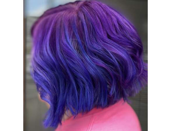 Cheveux violets méchés