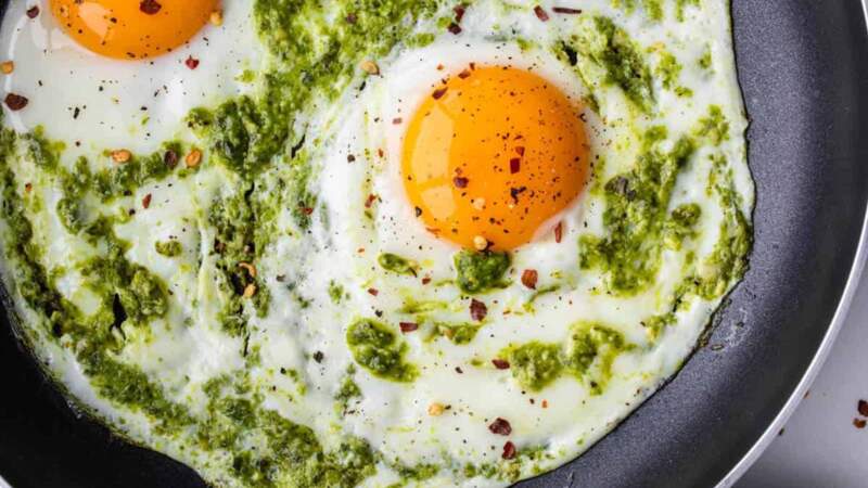 “Pesto Eggs” : la nouvelle recette tendance qui fait furreur sur Tiktok