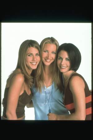 Jennifer Aniston, Lisa Kudrow et Courteney Cox ont respectivement 25, 31 et 30 ans lorsqu'elles commencent le tournage de "Friends".