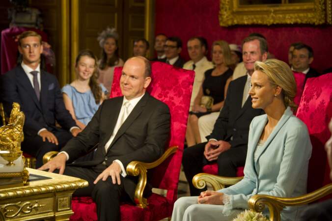 Le mariage civil du prince Albert II de Monaco et de Charlène Wittstock a lieu le 1er juillet 2011, dans la salle du trône du Palais princier de Monaco, sous le regard de Pierre Casiraghi et de la princesse Alexandra de Hanovre, les enfants de Caroline de Monaco.