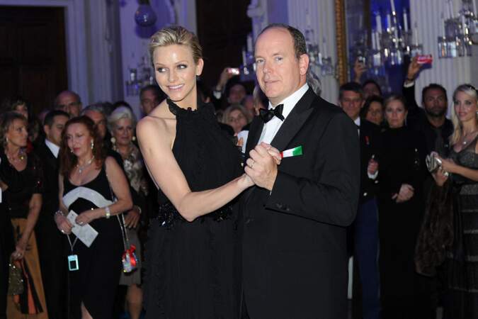Le prince Albert II et la princesse Charlène de Monaco à la soirée de gala "Ballo del Giglio 2012", lors d'un séjour à Florence, le 10 Octobre 2012.