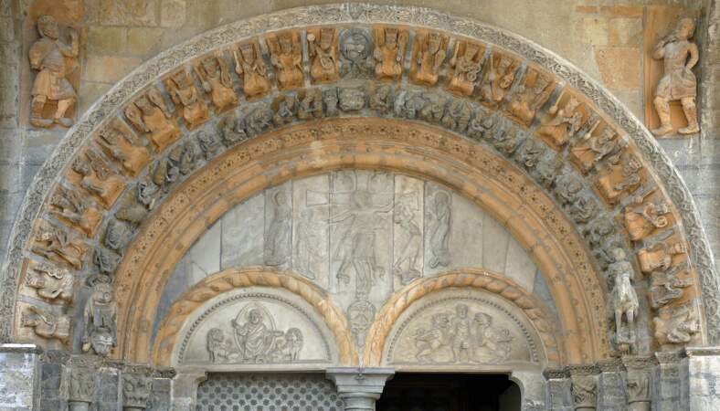 Le portail sculpté de la cathédrale Sainte-Marie à Oloron-Sainte-Marie