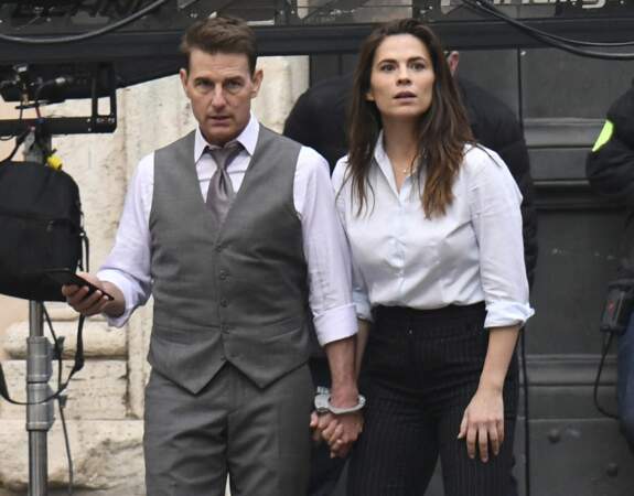 Tom Cruise et Hayley Atwell sur le tournage du film "Mission Impossible 7", à Rome, le 24 novembre 2020.