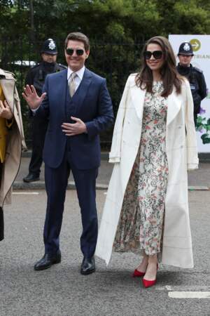 Tom Cruise et Hayley Atwell arrivent au All England Lawn Tennis and Croquet Club, à Londres,  le 10 juillet 2021.