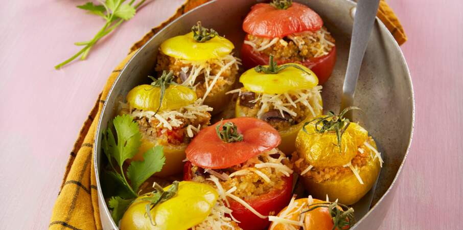 Tomates farcies veggies au râpé végétal saveur mozzarella 