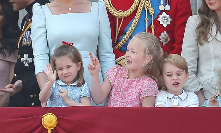 La princesse Charlotte de Cambridge, Savannah Phillips, le prince George de Cambridge lors du rassemblement militaire "Trooping the Colour", à Londres, le 9 juin 2018. 