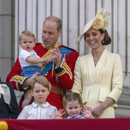 Le prince William, son épouse Kate Middleton, le prince George, la princesse Charlotte et le prince Louis, au balcon du palais de Buckingham, lors de la parade "Trooping the Colour" 2019, célébrant le 93ème anniversaire de la reine Elisabeth II, à Londres, le 8 juin 2019.