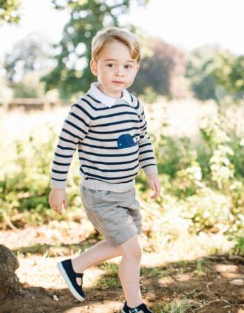 Le prince George célèbre son troisième anniversaire. La photo a été prise dans la maison familiale de Norfolk, à la mi-juillet 2016.