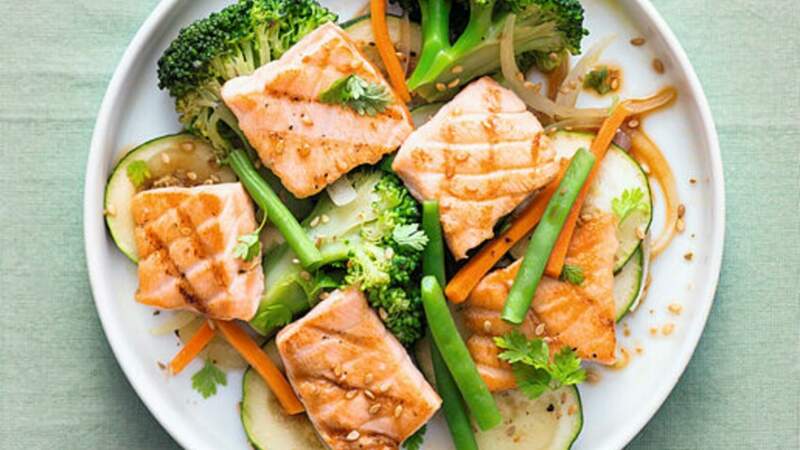 Poêlée de saumon aux légumes