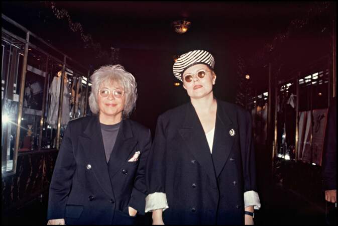 Catherine Lara et Muriel Robin à l'anniversaire de la chanteuse Régine (1992)