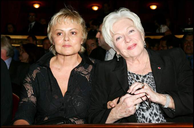 Muriel Robin et Line Renaud au concert pour le "Sidaction" au Palais Garnier (2006)