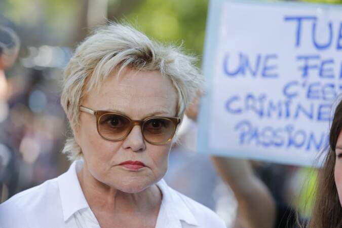 Muriel Robin lors du rassemblement organisé contre les violences faites aux femmes à Paris (2019)