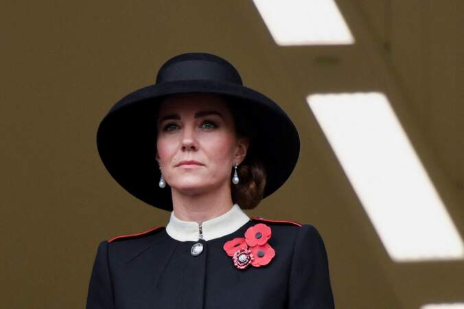 Elizabeth II absente : Kate Middleton prend sa relève durant la commémoration