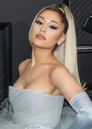 Ariana Grande, 27 ans, s'est mariée, dans la plus stricte intimité, avec Dalton Gomez, un agent immobilier de luxe de 25 ans, le 15 mai 2021.