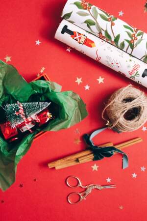 Nos idées et DIY pour réutiliser les emballages de cadeaux de Noël