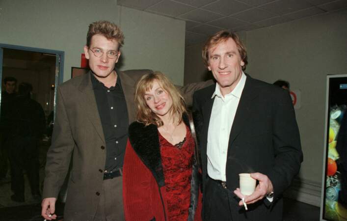 ... ou encore lors d'une soirée au profit du Sida, en décembre 1996, aux côtés de leur fils Guillaume. Elisabeth et Gérard Depardieu divorcent officiellement en 2006, après plusieurs années de procédure.