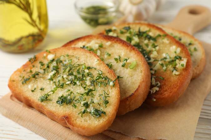 Garlic bread (pain à l'ail)