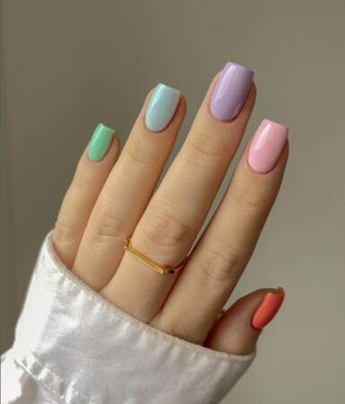 Des ongles multicolores