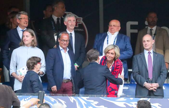 ... aux côtés d'Anne Hidalgo, Philippe de Villiers, Nicolas Sarkozy et son fils Pierre Sarkozy. Moment d'embrassades entre Nicolas Sarkozy et Valérie Pécresse. 
