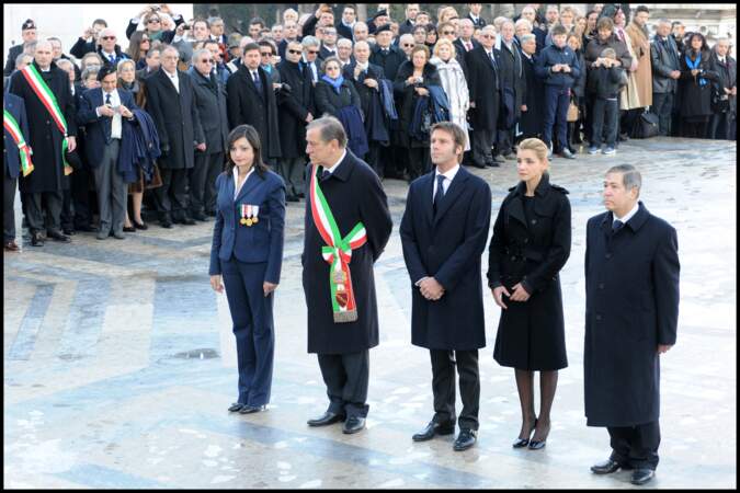 Clotilde Courau et Emmanuel-Philibert de Savoie, le 16 janvier 2011, lors du 133e anniversaire de la Garde Nationale d'honneur à Rome.