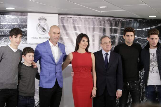 Zinédine Zidane avec sa femme Véronique et ses quatre enfants Enzo, Luca, Elyaz et Théo, 2015