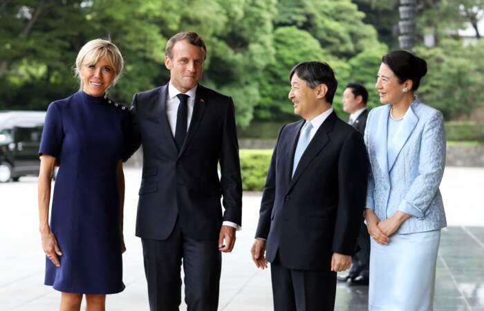 L'empereur du Japon, Naruhito, et l'impératrice du Japon, Masako, reçoivent le président de la République française et sa femme au palais impérial de Tokyo, au Japon, le 27 juin 2019. 