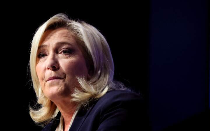 De son côté, Marine Le Pen, candidate pour le parti Rassemblement National, a obtenu 23,1% des votes lors du premier tour de l'élection présidentielle.