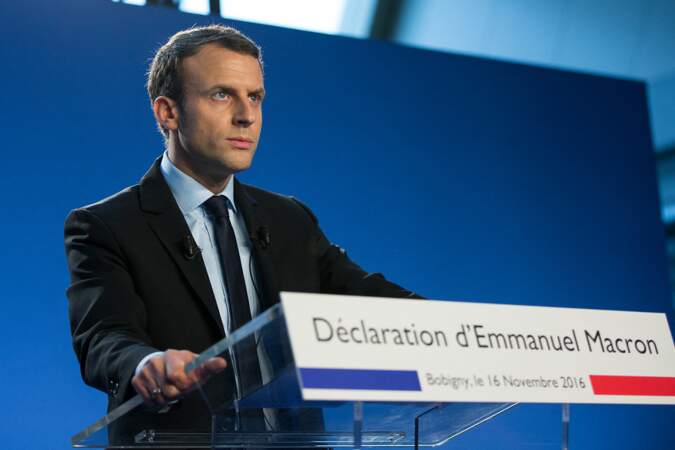 L'ancien ministre de l'Économie et responsable du mouvement "En Marche", Emmanuel Macron, annonce sa candidature à la présidentielle 2017, dans un centre d'apprentissage à Bobigny, en Seine Saint-Denis, le 16 novembre 2016. 