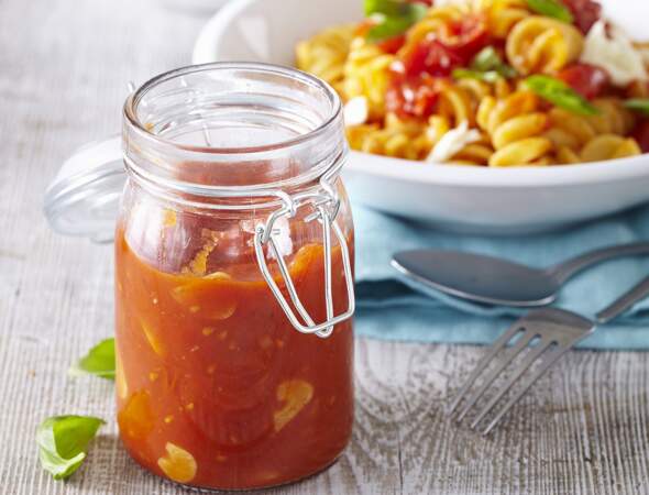 Fusilloni, sauce aux tomates fraîches