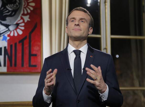 Le président de la République française Emmanuel Macron après l'enregistrement de son discours du Nouvel An au palais de l'Elysée à Paris