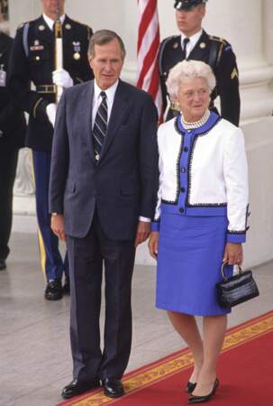 George HW Bush (30 novembre) et Barbara Bush (17 avril)