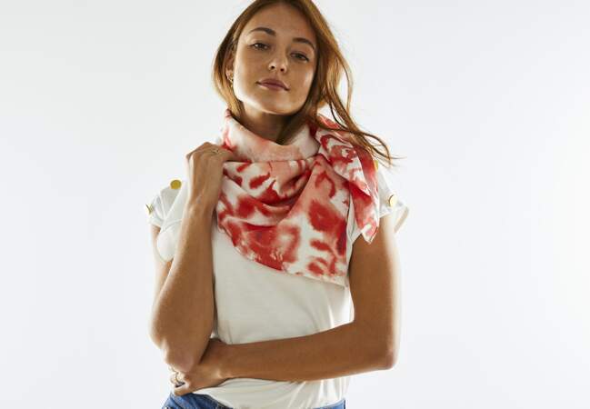 Le foulard arty d'Annette Messager