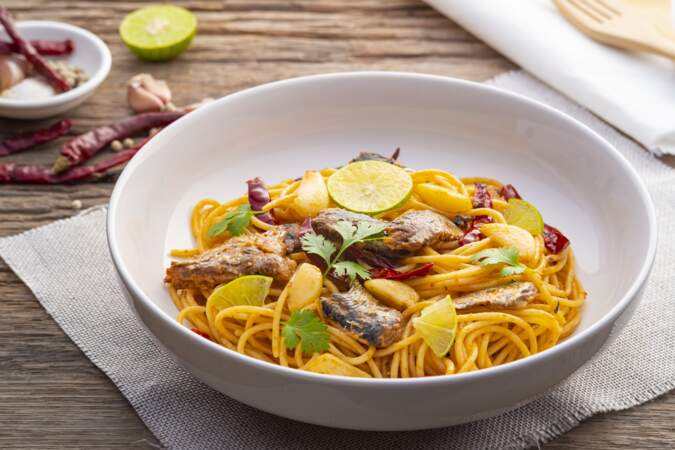 Spaghettis aux pleurotes et aux rougets : la recette de Julie Andrieu qui sent bon la Méditerranée 