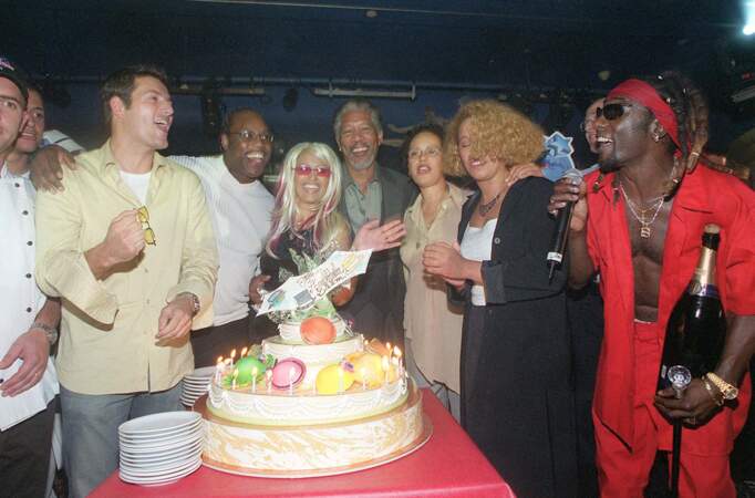Lââm fête son anniversaire avec son mari et plusieurs invités parmi lesquels le comédien Morgan Freeman.
