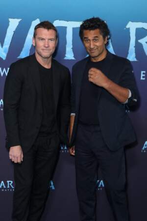 Sam Worthington et Cliff Curtis à la projection du film  "Avatar, la voie de l'eau", à Sydney, en Australie, le 21 novembre 2022.