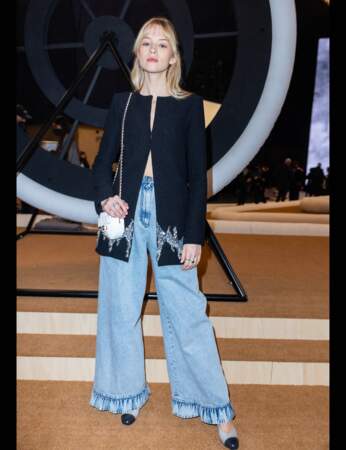 Les plus beaux looks de stars : Angèle en blazer et jean extra large