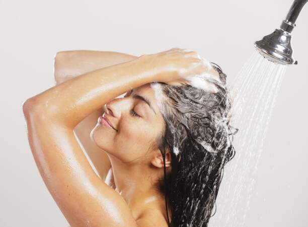 10 produits et accessoires pour bien réussir son shampooing
