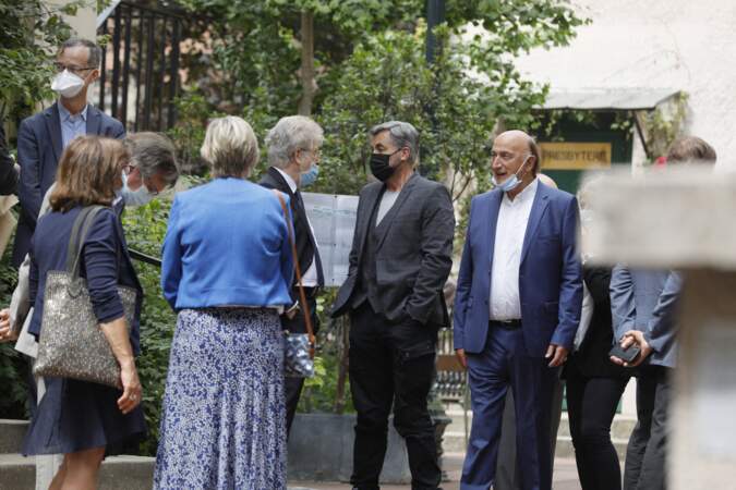Olivier Minne, Francis Vandenhende, Pierre Bonte à la sortie des obsèques de la journaliste Jacqueline Caurat.