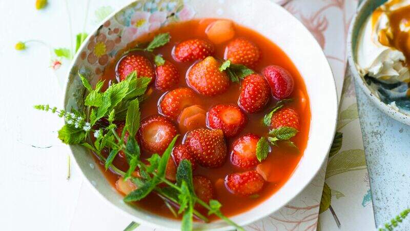 Nage de fraises à la menthe